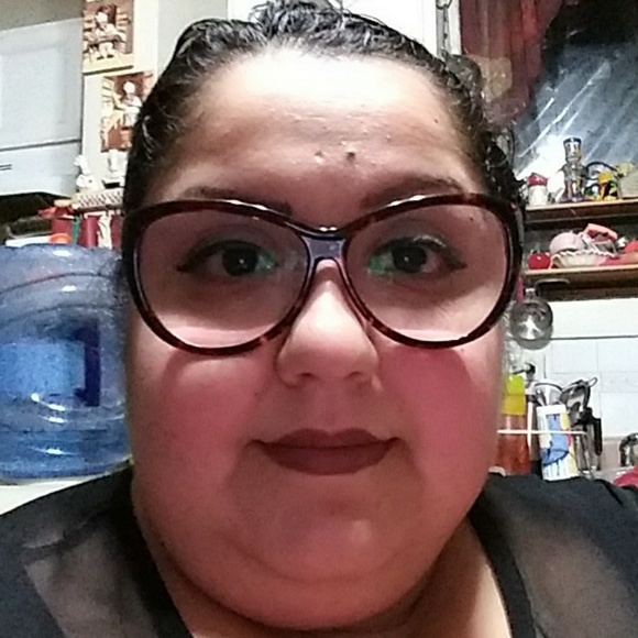 Meet your Posher, Sandra - Picture 1 of 1